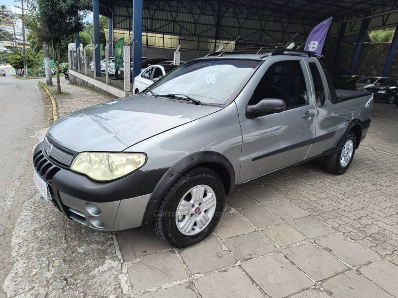 FIAT - STRADA - 2005/2006 - Prata - R$ 33.500,00