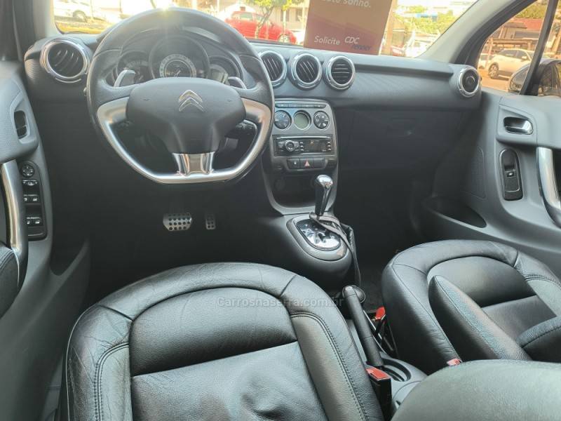CITROËN - C3 - 2013/2014 - Branca - R$ 43.000,00