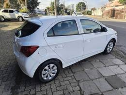 CHEVROLET - ONIX - 2018/2019 - Branca - R$ 55.500,00