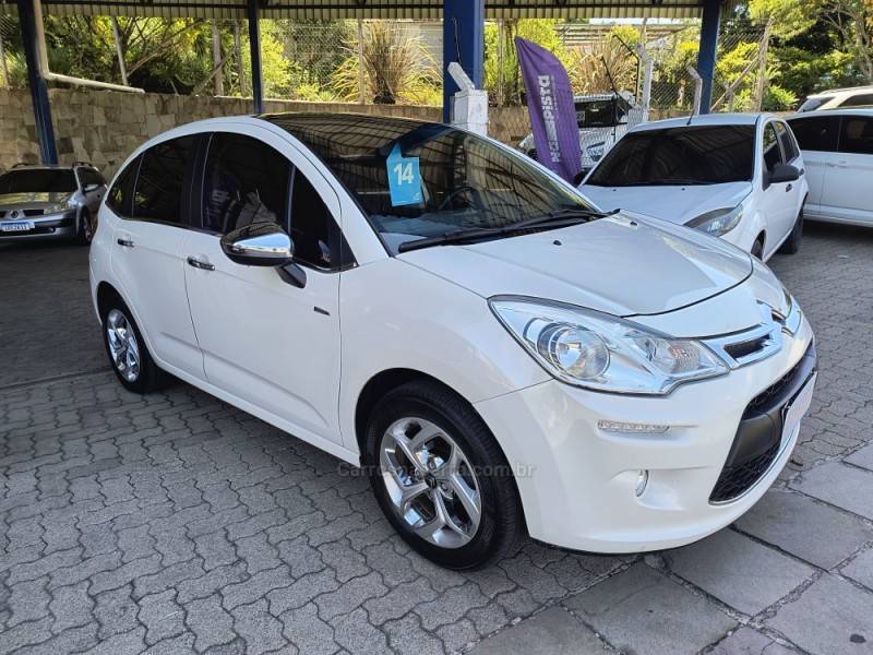 CITROËN - C3 - 2013/2014 - Branca - R$ 43.000,00