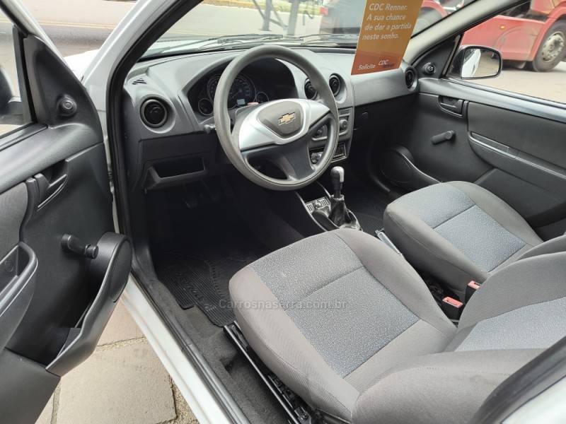 CHEVROLET - CELTA - 2011/2012 - Branca - R$ 21.000,00