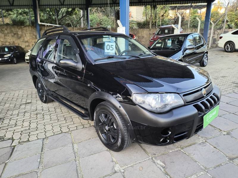 FIAT - PALIO - 2005/2005 - Preta - R$ 26.000,00