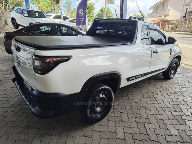 FIAT - STRADA - 2020/2021 - Branca - R$ 67.000,00