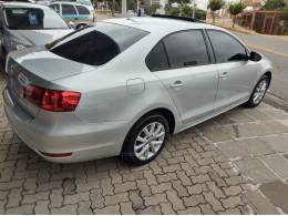 VOLKSWAGEN - JETTA - 2011/2012 - Prata - R$ 63.500,00