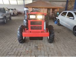 AGRALE - TRATOR 4200 - 1980/1980 - Vermelha - R$ 35.000,00