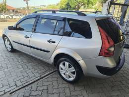 RENAULT - MÉGANE - 2008/2009 - Prata - R$ 29.000,00