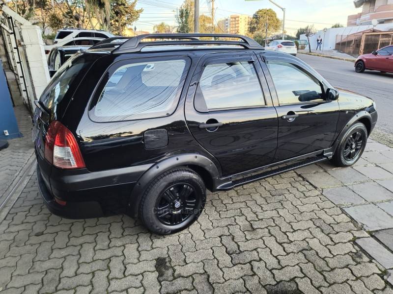 FIAT - PALIO - 2005/2005 - Preta - R$ 26.000,00