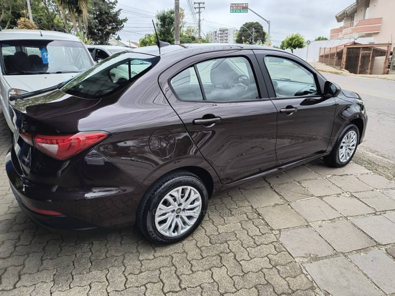 FIAT - CRONOS - 2020/2021 - Vermelha - R$ 64.000,00