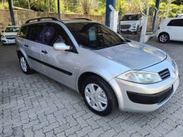 RENAULT - MÉGANE - 2008/2009 - Prata - R$ 29.000,00